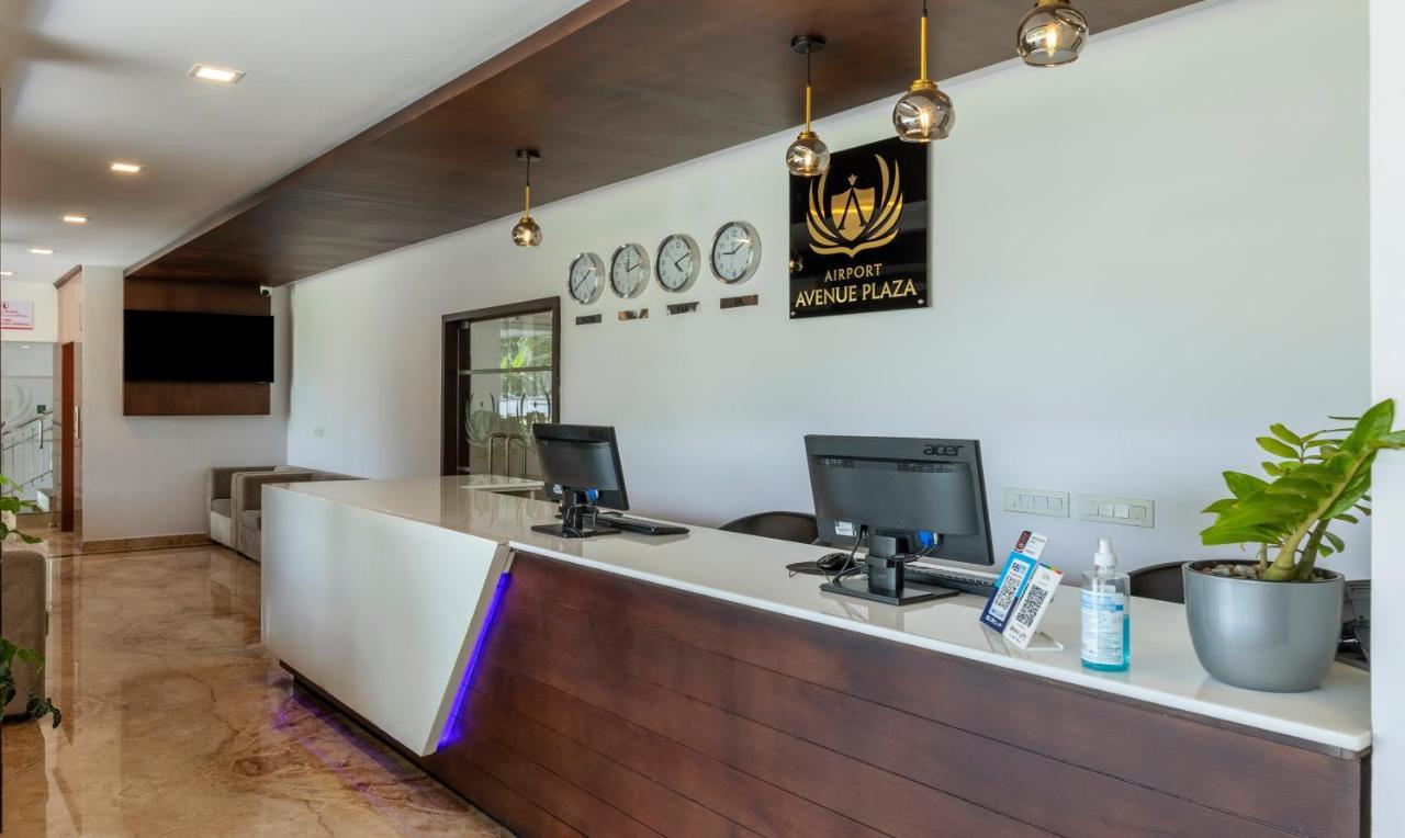 מלון Kochi Treebo Trend Airport Avenue Plaza Cochin Airport מראה חיצוני תמונה